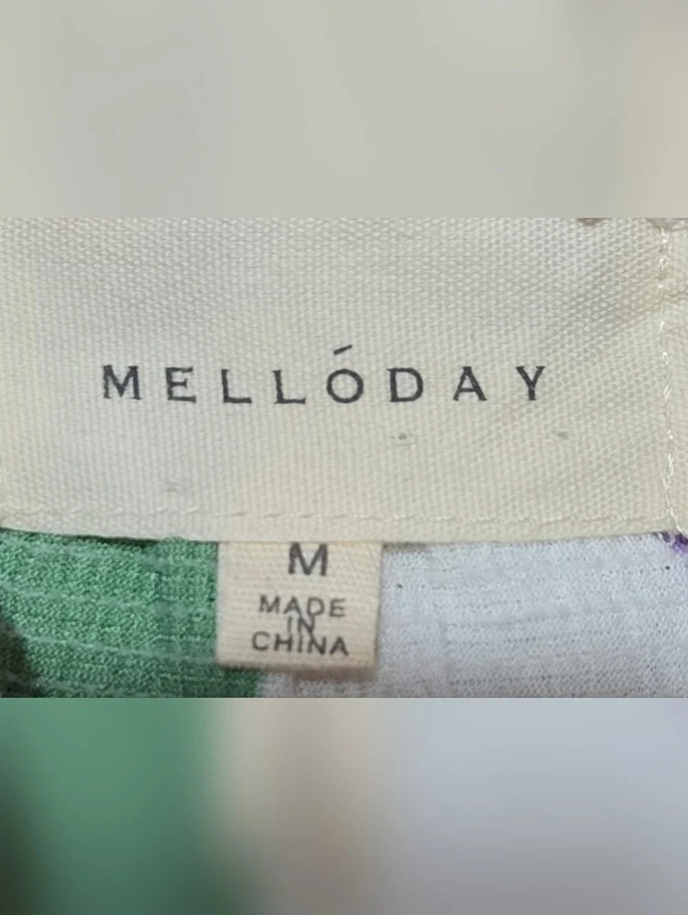 Melloday Watercolor Floral Flutter Sleeves Keyhole Blouse‎ M NWOT